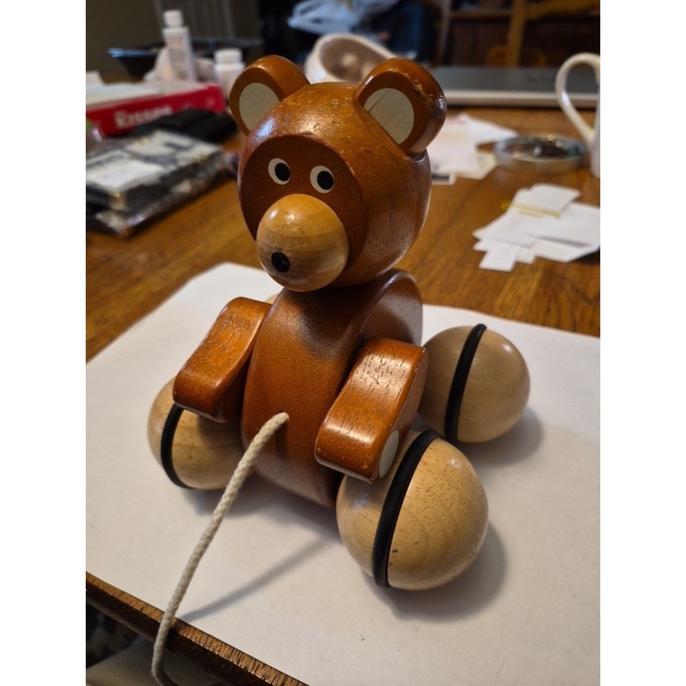 FAO Swartz Teddy Bear Pull Toy EUC See Pics